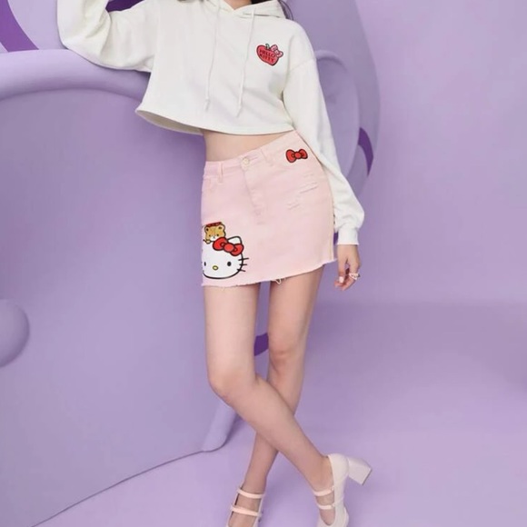 Hello kitty Jean skirt - Picture 4 of 5